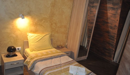 Habitación triple, vistas al jardín (2)