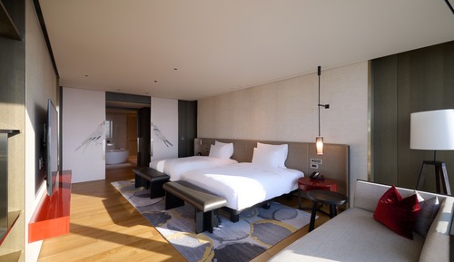 Suite, 2 camas individuales, en esquina (130-SQM)