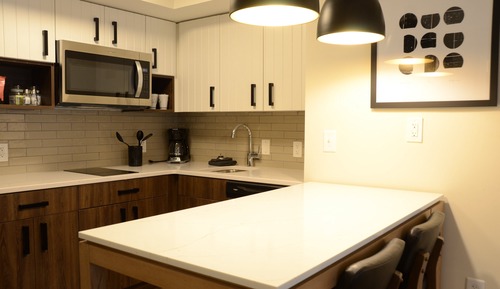 Suite, 1 habitación, accesible para personas con discapacidad (Communications, Roll In Shower)