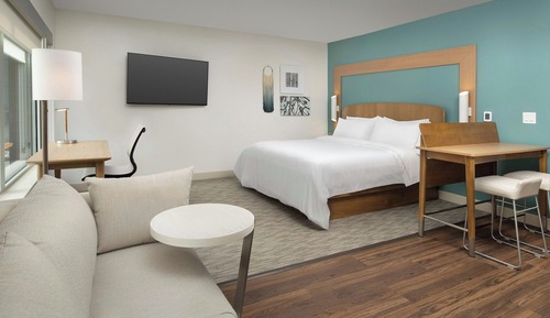 Estudio, 1 cama de matrimonio grande con sofá cama