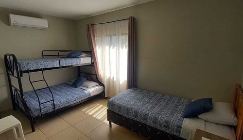 Habitación cuádruple estándar