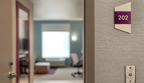 Suite, 1 cama de matrimonio grande (Mobility & Hearing, Roll-in Shower)
