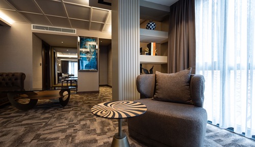 Queen Room