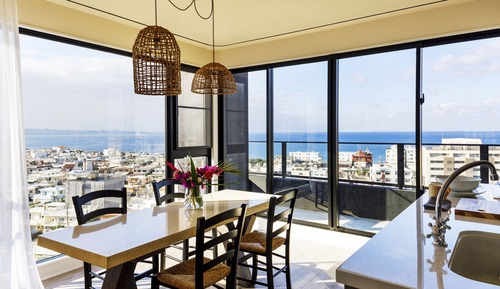 Ático ejecutivo, 2 habitaciones, no fumadores, vistas al mar
