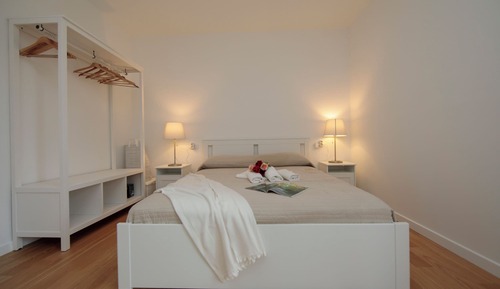 Apartamento familiar, 2 habitaciones, junto a la montaña (Argegno Home)