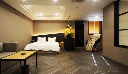 Habitación (Special, Massage Chair)