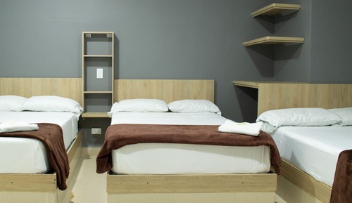 Habitación cuádruple estándar