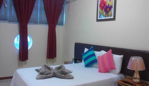 Two Bedroom Apartment (2 Full Beds)
