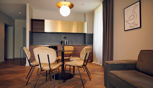 Apartamento superior, 2 habitaciones, en edificio anexo (Depadanse)