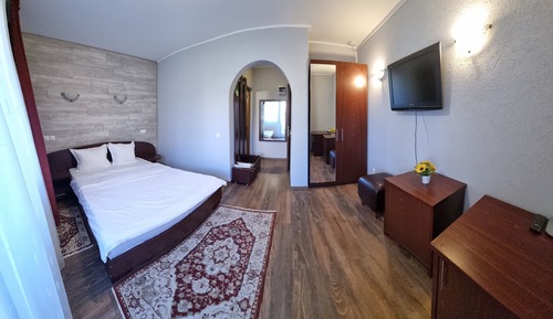 Habitación Confort con 1 cama doble o 2 individuales