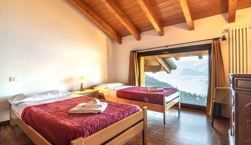Apartamento familiar, 2 habitaciones, 2 baños, junto a la montaña (Alto Perledo Panoramica)