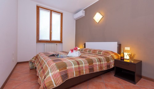 Apartamento familiar, 1 habitación (Fontana Del Lago Apt. 11)