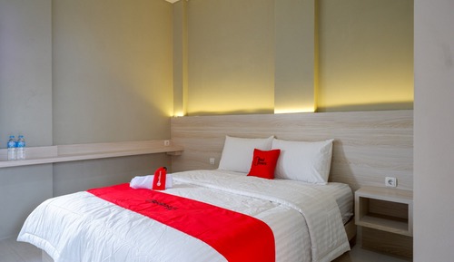 Habitación doble (Reddoorz)