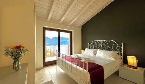 Villa familiar, 3 habitaciones, 2 baños, junto a la montaña (Villa Aurelia)