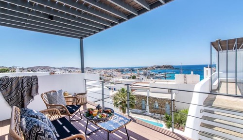 Deluxe Suite with Panoramic Sea View