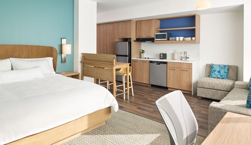 Estudio, 1 cama de matrimonio grande con sofá cama