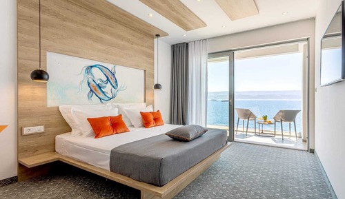 Habitación superior, balcón, vistas al mar