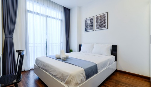 Estudio superior, 1 cama de matrimonio, no fumadores, cocina básica