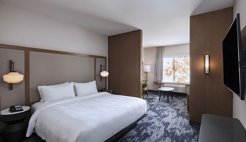 Suite, 1 cama de matrimonio grande con sofá cama (Mobility Accessible, Roll-In Shower)