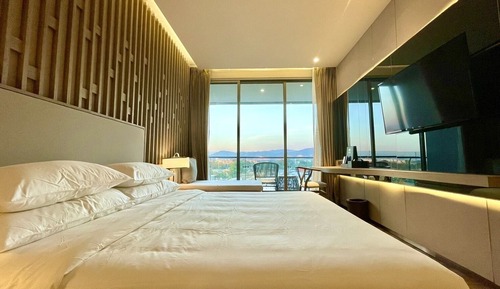 Habitación Deluxe doble, 1 cama de matrimonio grande, vistas a la montaña