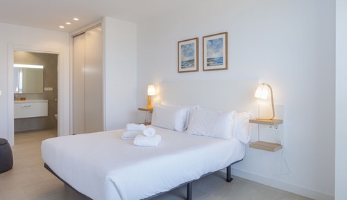 Apartamento panorámico, 2 habitaciones, terraza, vistas al mar