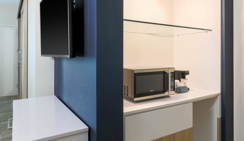 Estudio, 1 cama de matrimonio grande, vistas a la ciudad (Mobility Accessible, Tub)