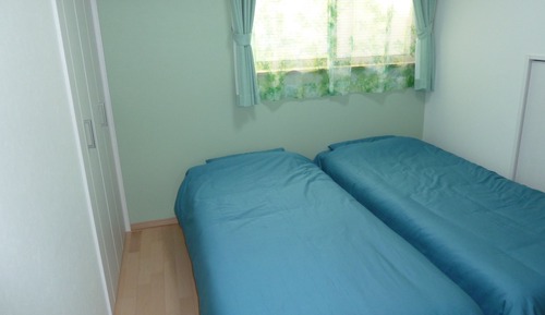 Habitación con 2 camas individuales, baño compartido (A, Nearest JR / Keisei Funabashi St.)