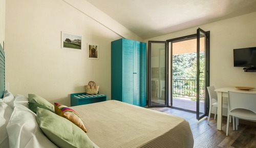 Estudio, balcón