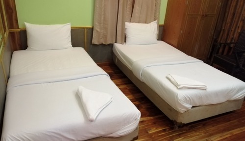 Habitación superior con 2 camas individuales