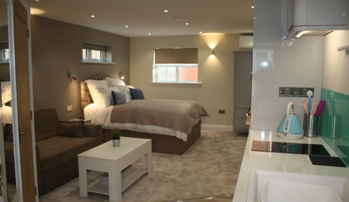 Estudio, baño privado (Ground Floor)