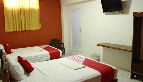 Habitación estándar doble, 2 camas dobles (2 Double Beds)