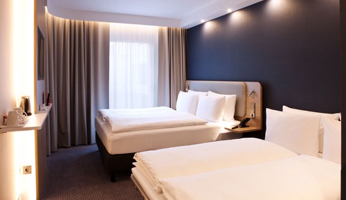 Habitación estándar, 1 cama de matrimonio con sofá cama