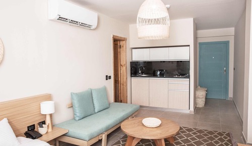 Deluxe Suite with Sea View