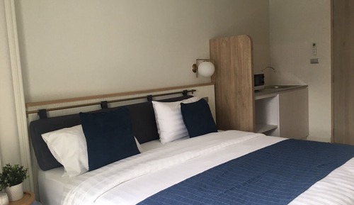 Estudio, 1 cama de matrimonio grande
