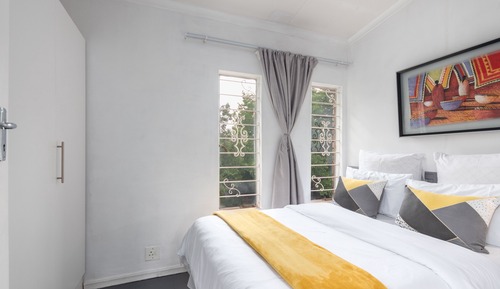 Apartamento, 2 habitaciones, fumadores, balcón