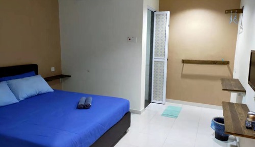Habitación, sin ventanas (Queen Bed)