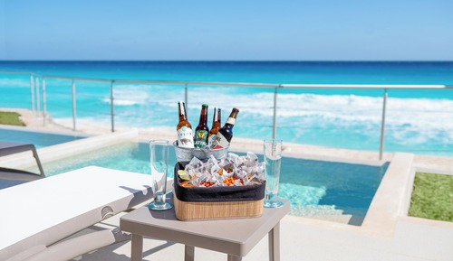 Beachfront Room with Plunge Pool