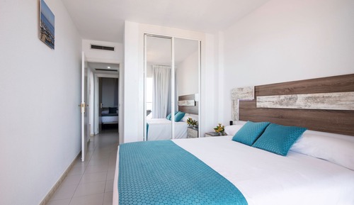 Apartamento, 2 habitaciones, balcón, vistas al mar