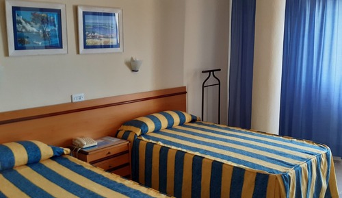 Habitación doble, balcón, vistas al mar