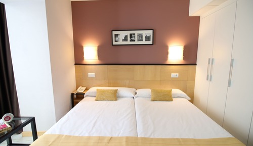 Habitación Premium con 1 cama doble o 2 individuales