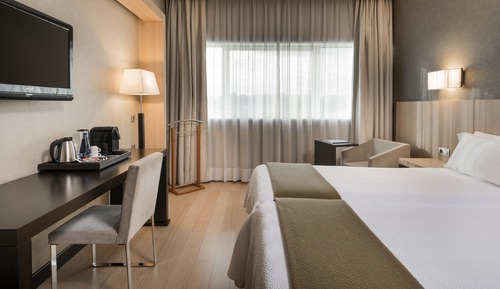 Habitación superior (Extra Bed 2 Adults + 1 Child)