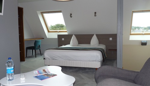 Habitación triple superior, varias camas