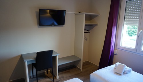 Habitación con 2 camas individuales