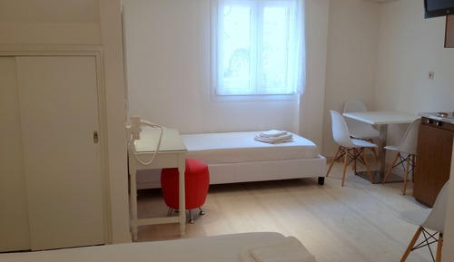 Estudio (for 4)