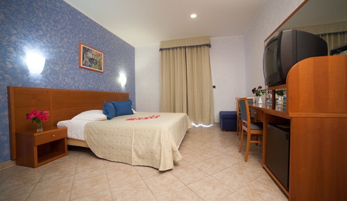Habitación doble superior, balcón, vistas al mar