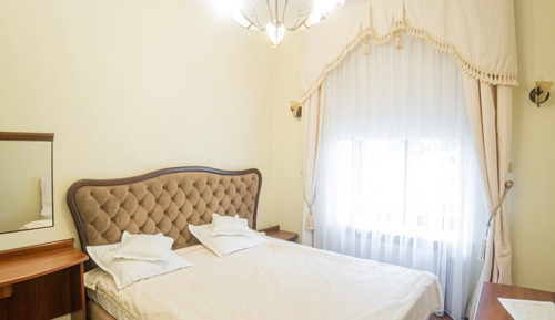 Habitación Confort con 1 cama doble o 2 individuales