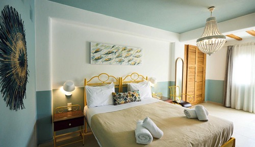 Superior Room, Pool View
