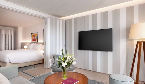 Suite, 1 cama de matrimonio grande, terraza, vistas al jardín