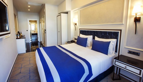Habitación económica con 1 cama doble o 2 individuales