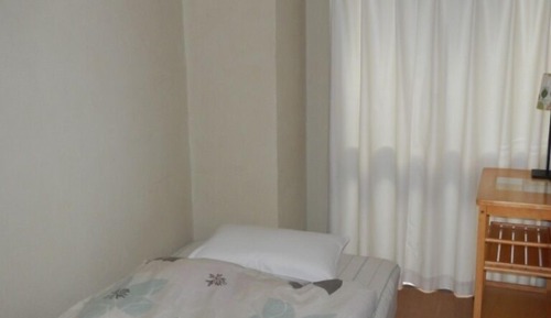 Habitación individual, en edificio anexo